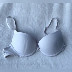 Victoria’s Secret Wear Everywhere Push-up Bra